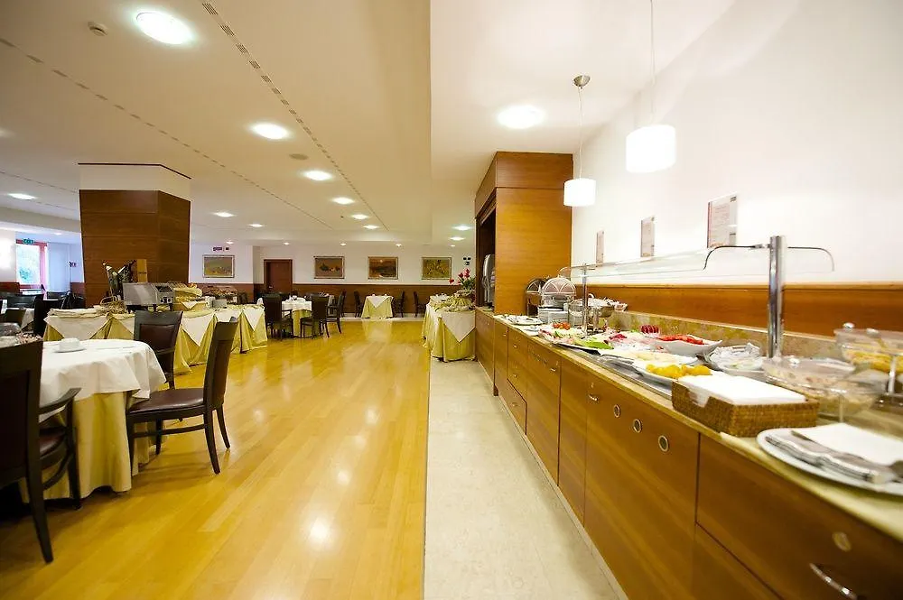 Four Points By Sheraton Siena 4*,