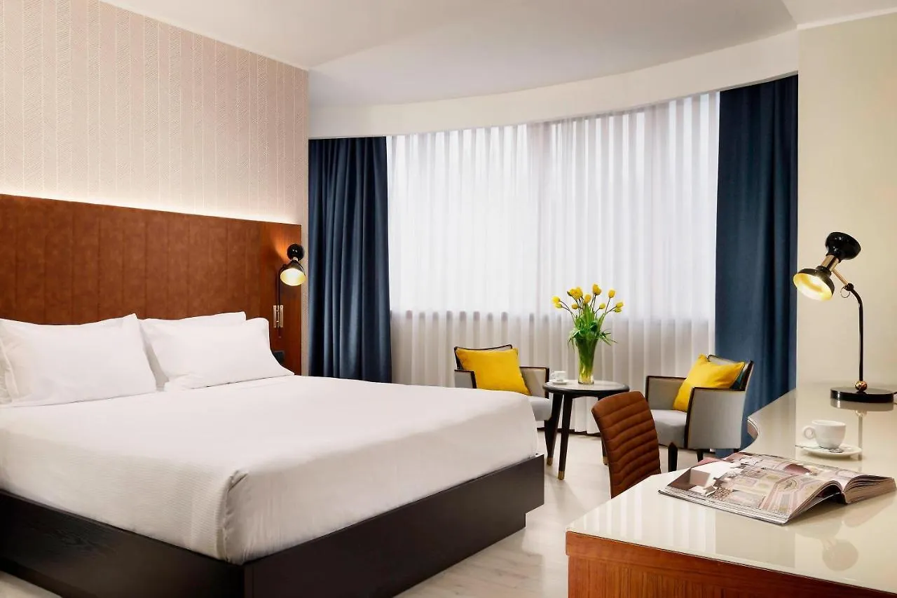 Four Points By Sheraton Siena 4*,