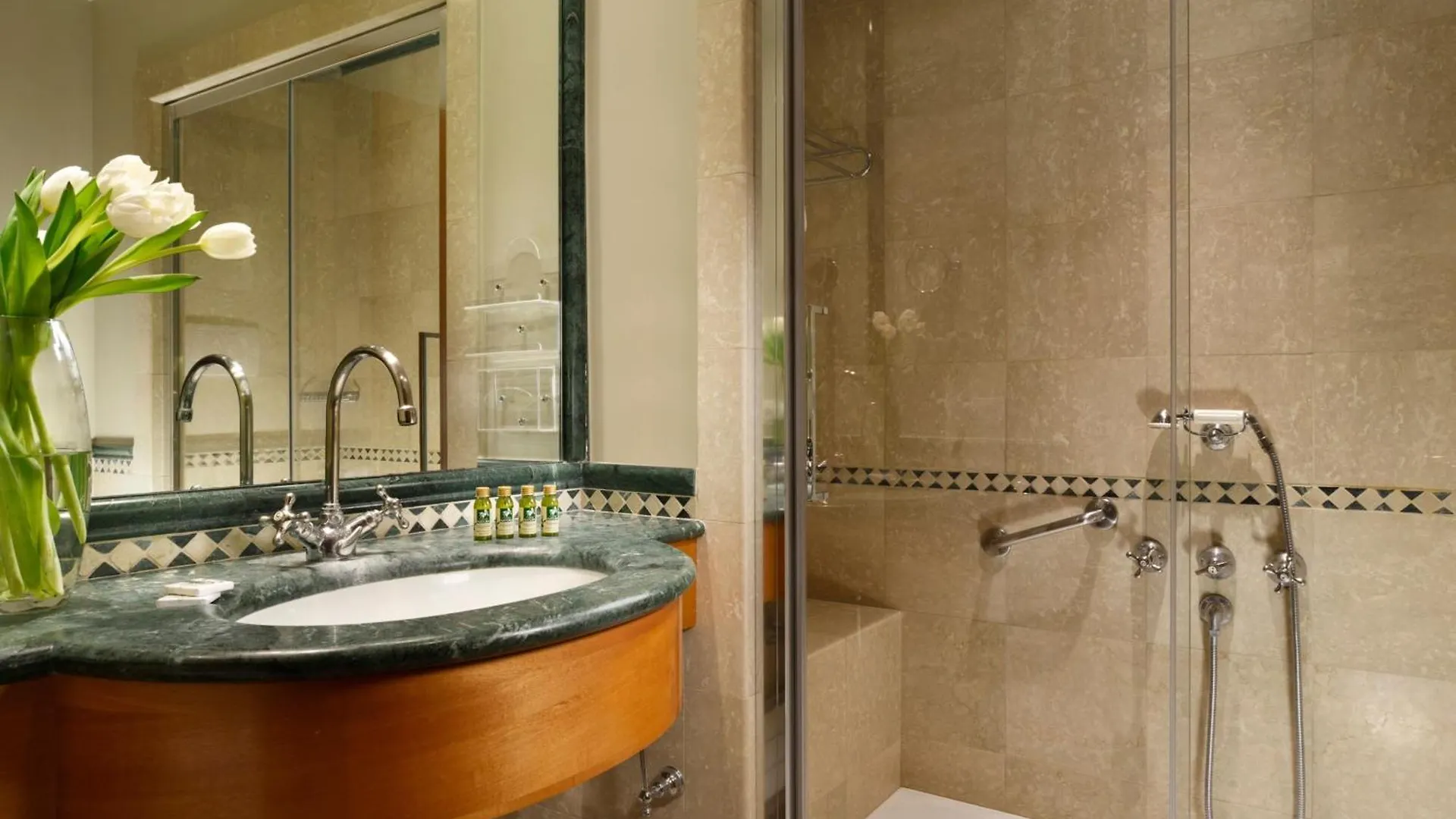 Hotel Four Points By Sheraton Siena