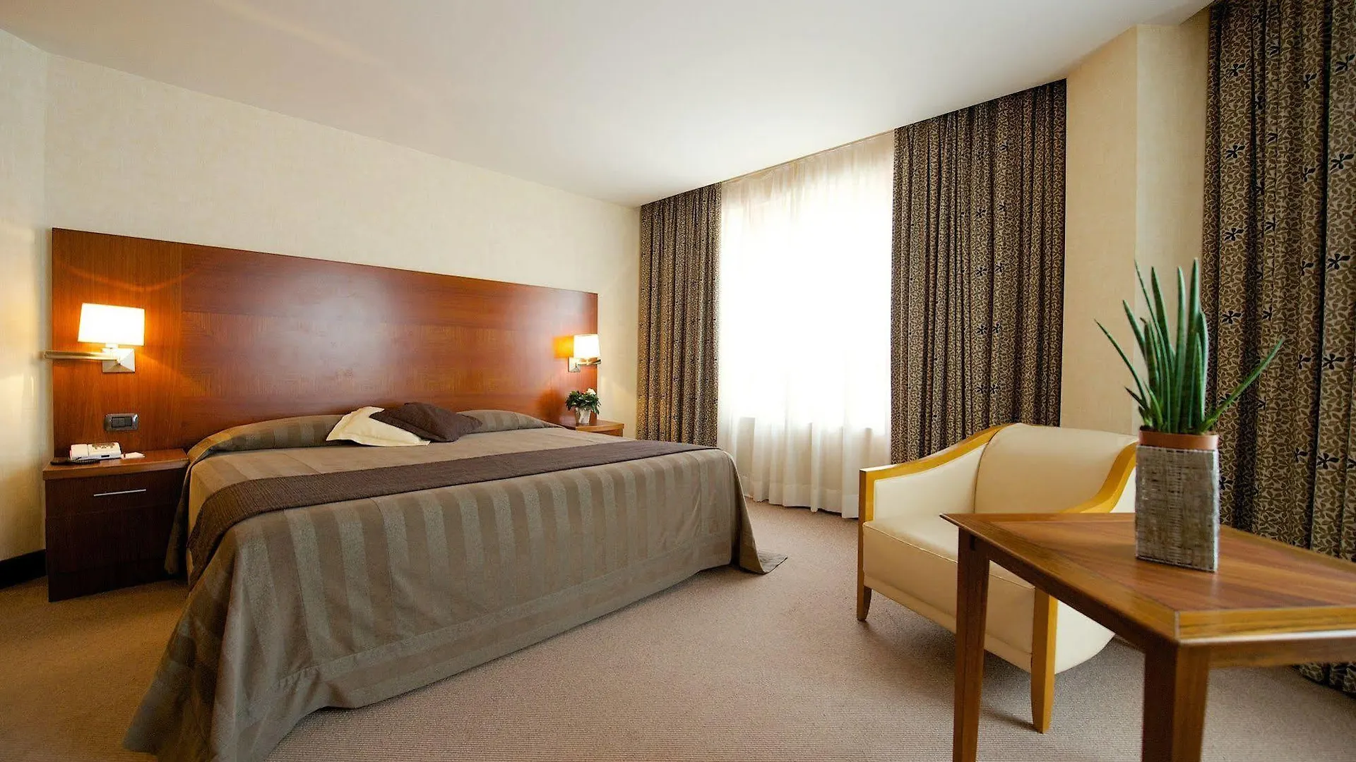 Four Points By Sheraton Siena